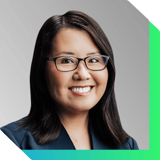 A headshot of Lucy Hur, Veeam CPO